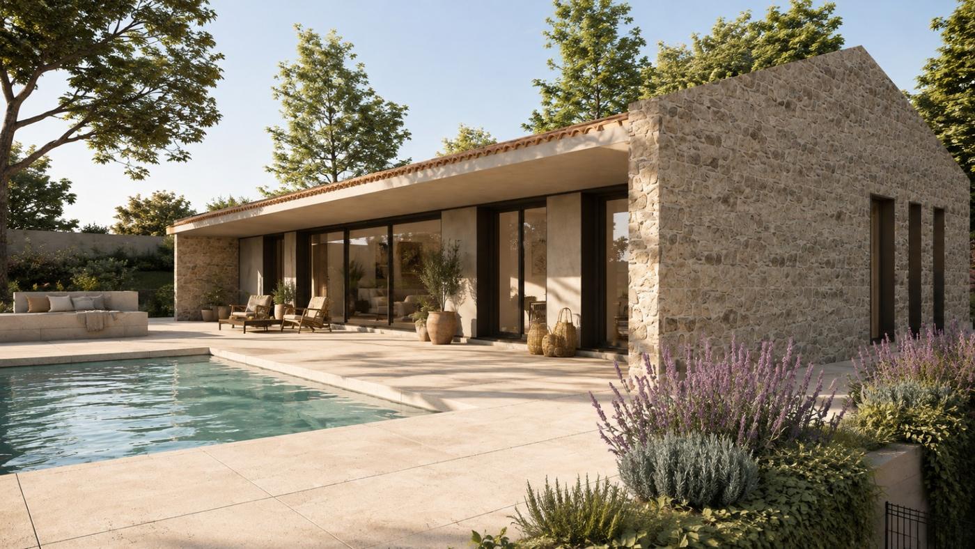 Fachada de piedra y piscina privada